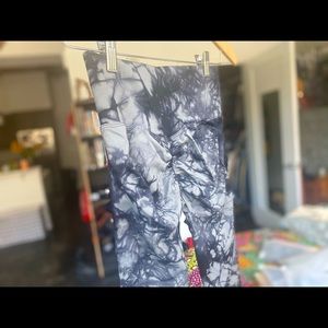Black Tie Dye Instagram leggings